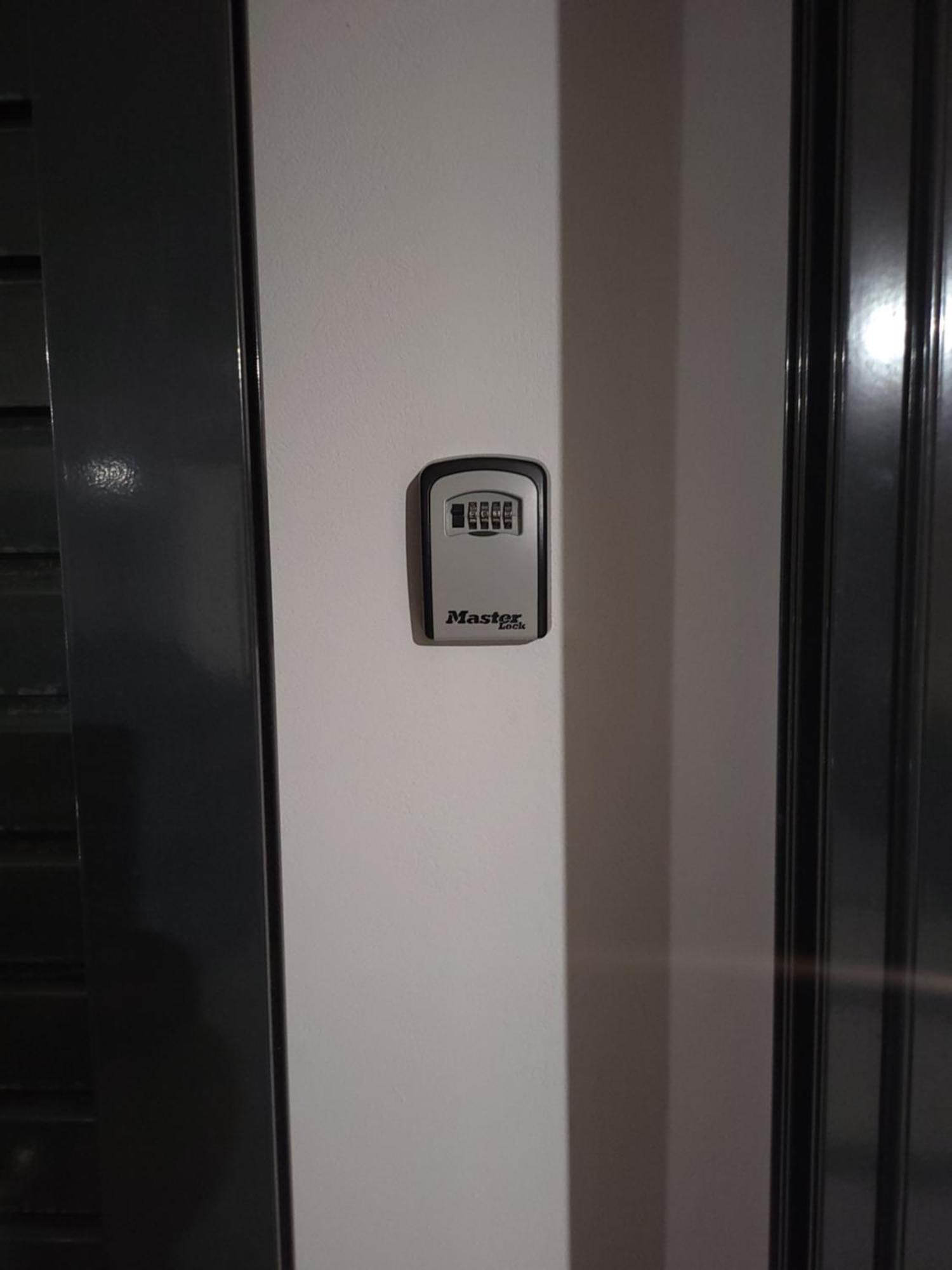 Acropolis Apartment Атина Екстериор снимка