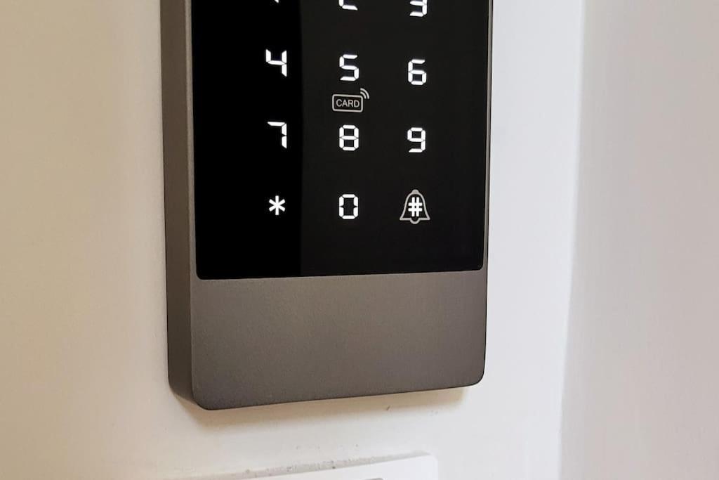 Acropolis Apartment Атина Екстериор снимка